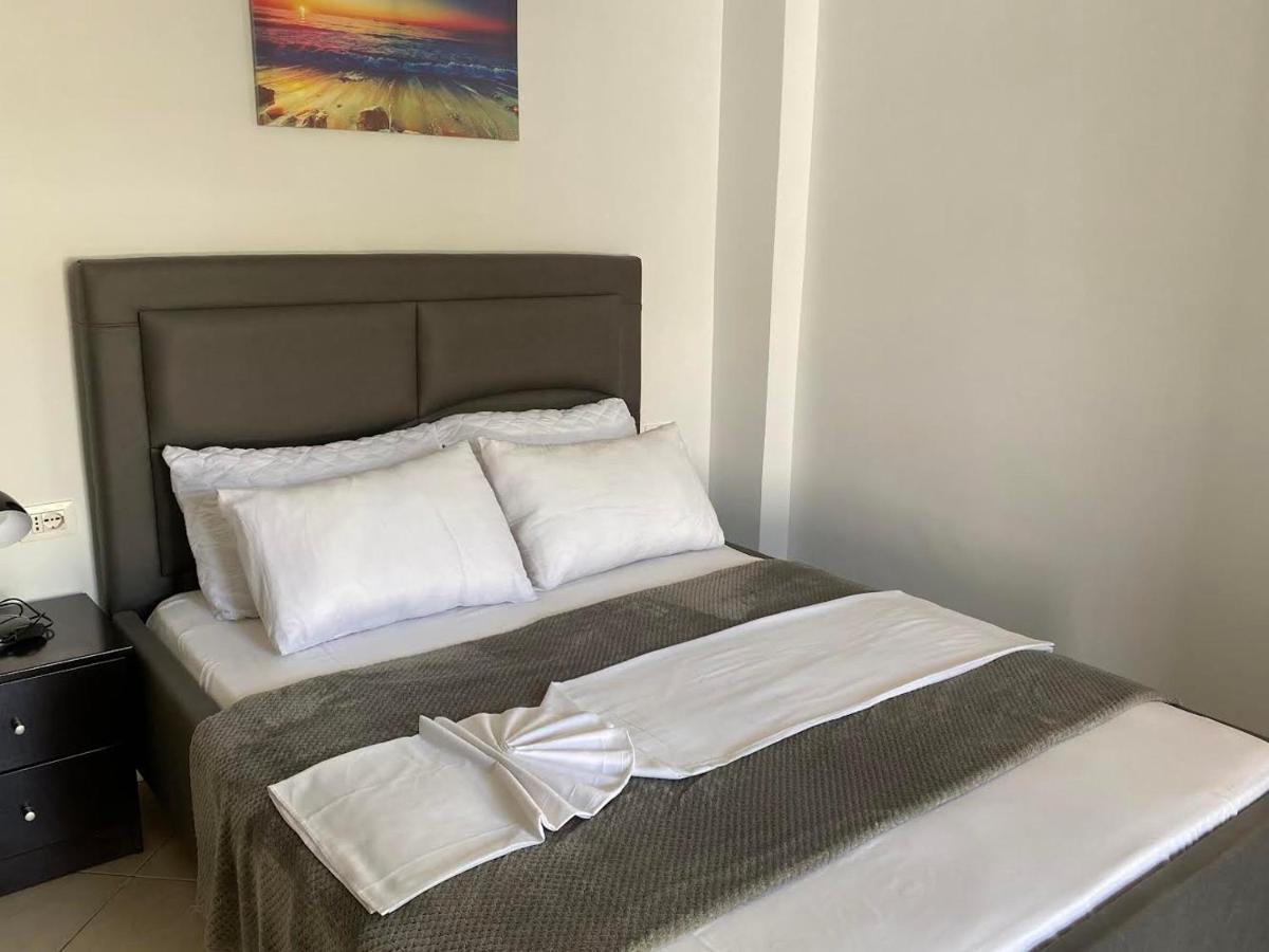 Tomi Apartments Sarande Exterior photo